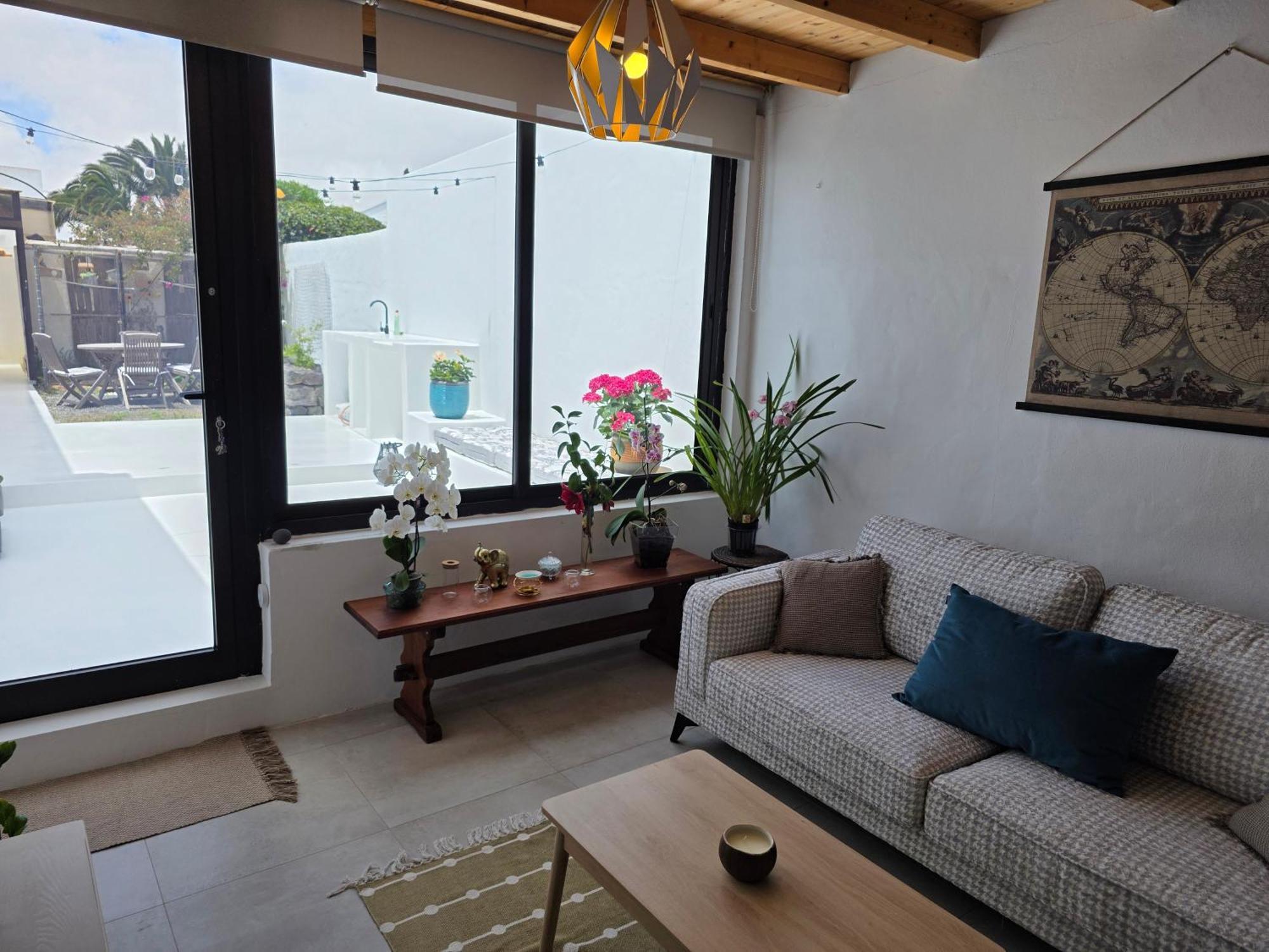 Habitación en casa particular Alunita & Pirita, Con Jardin, Terraza Y Wifi En Zona Tranquila Y Centrica *