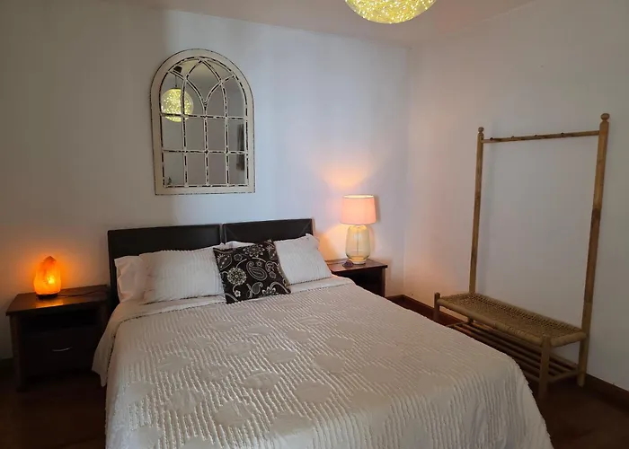 Alunita & Pirita, Habitacion Con Jardin, Terraza Y Wifi En Zona Tranquila Y Centrica